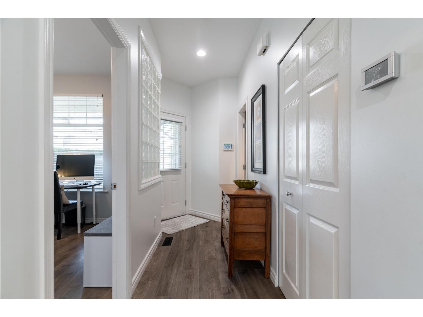 Photo 14 of 8 18868 69 Avenue, Surrey BC