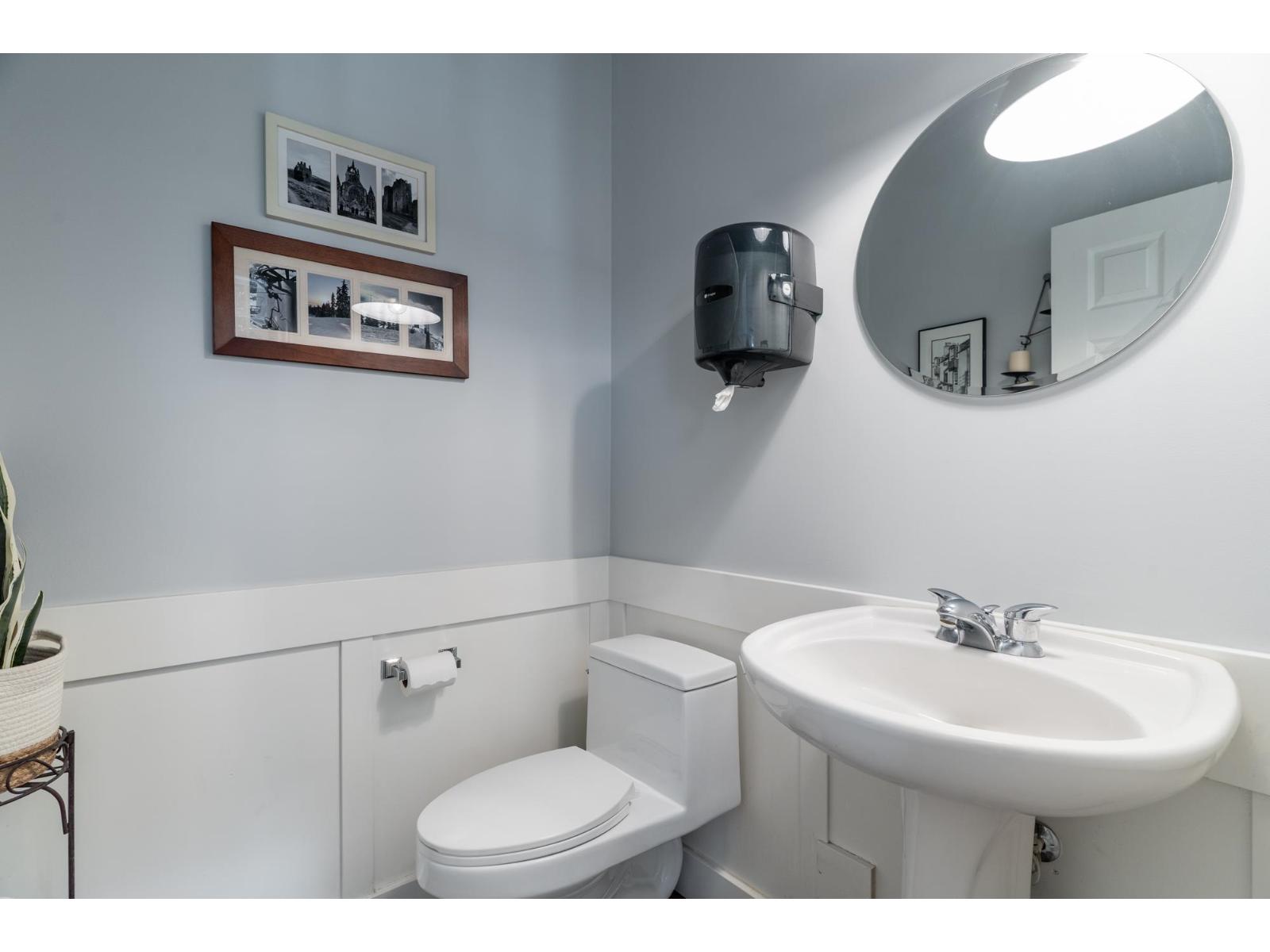 Photo 15 of 8 18868 69 Avenue, Surrey BC