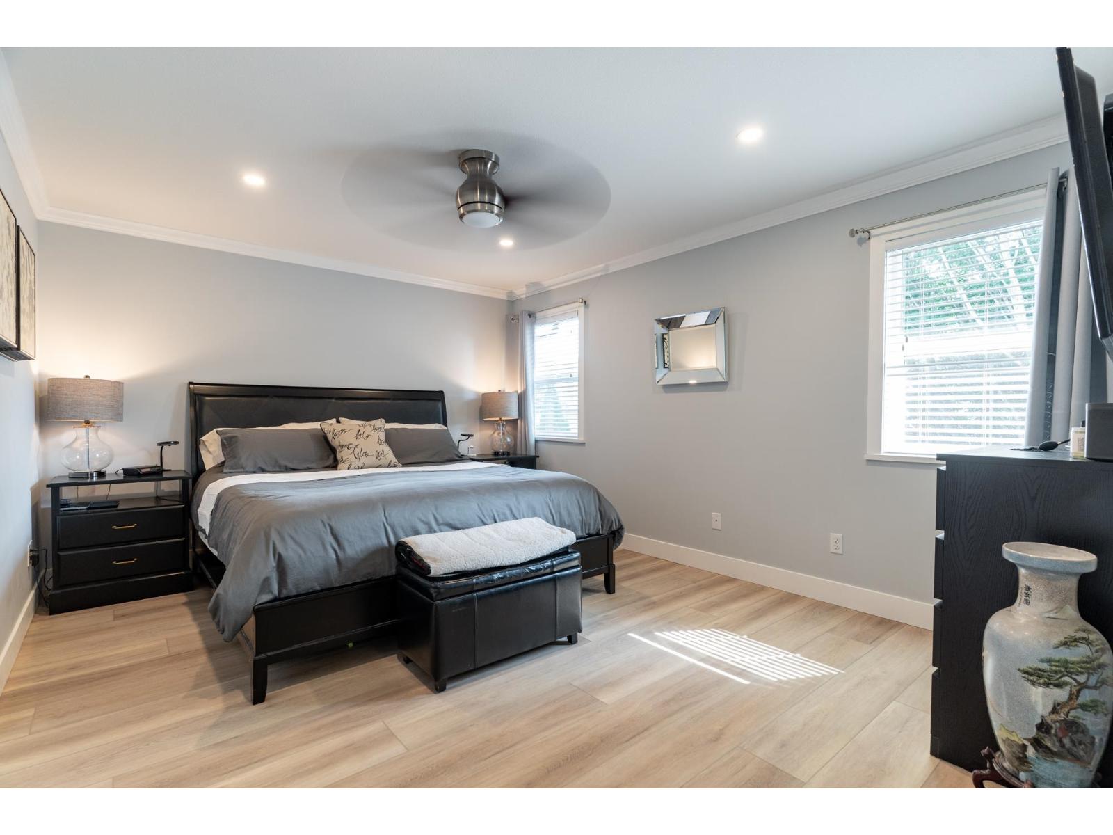Photo 17 of 8 18868 69 Avenue, Surrey BC
