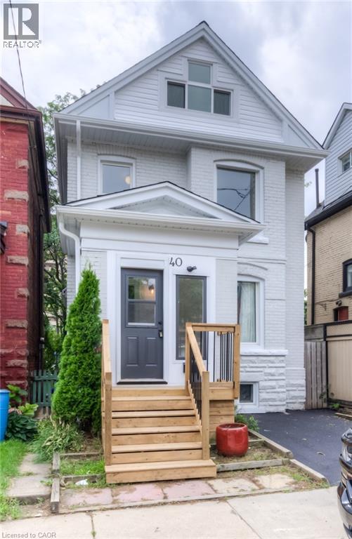 Photo 4 of 40 Bristol Street, Hamilton ON
