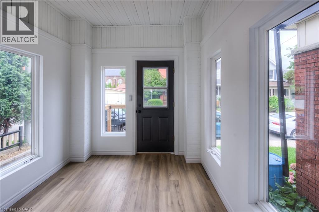 Photo 7 of 40 Bristol Street, Hamilton ON