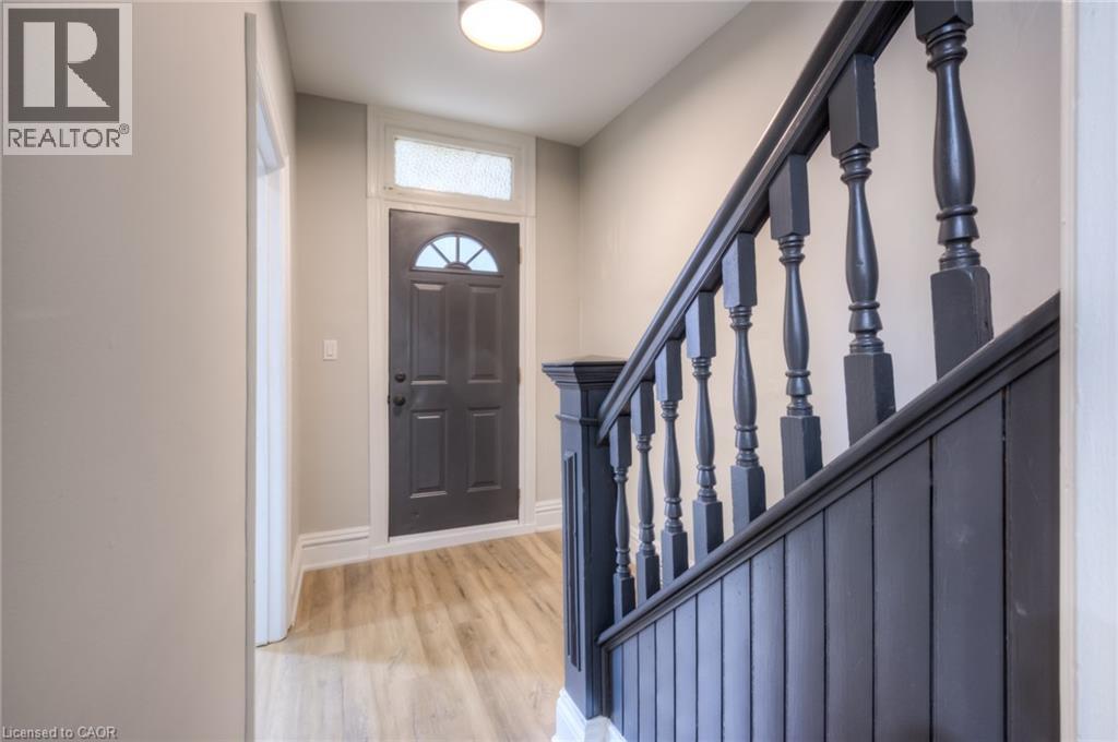 Photo 9 of 40 Bristol Street, Hamilton ON