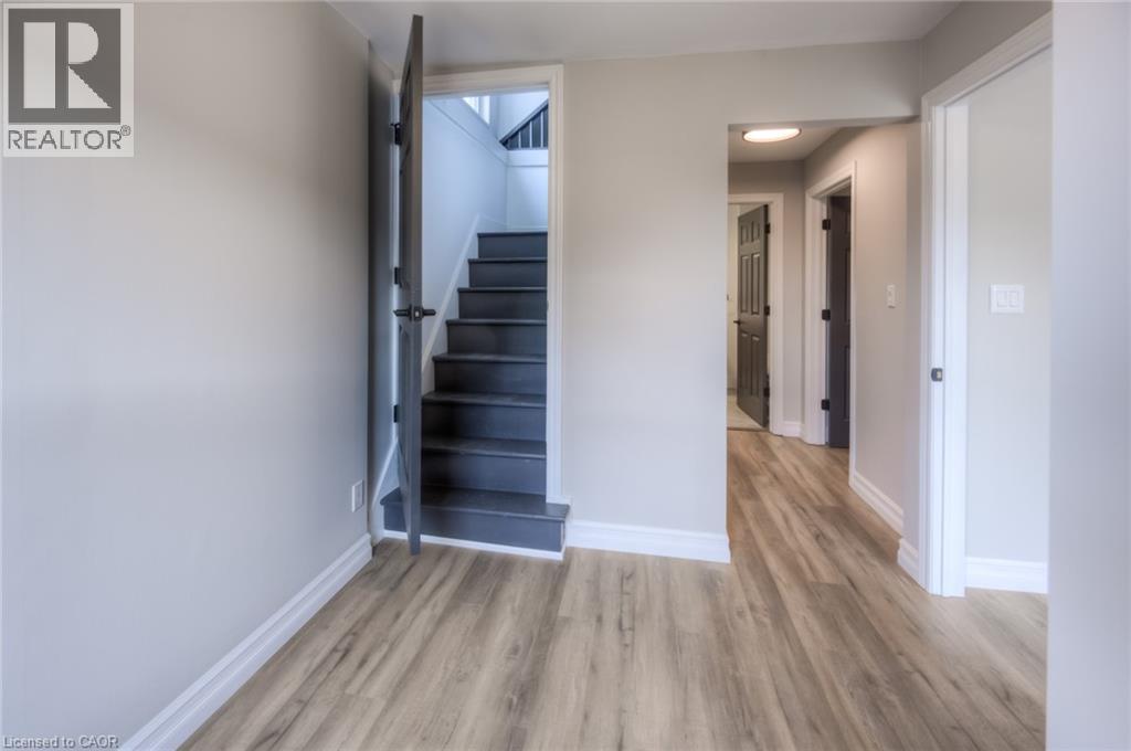 Photo 26 of 40 Bristol Street, Hamilton ON