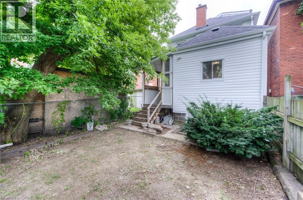 Photo 37 of 40 Bristol Street, Hamilton ON