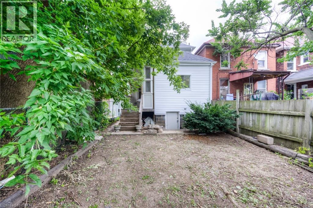 Photo 36 of 40 Bristol Street, Hamilton ON