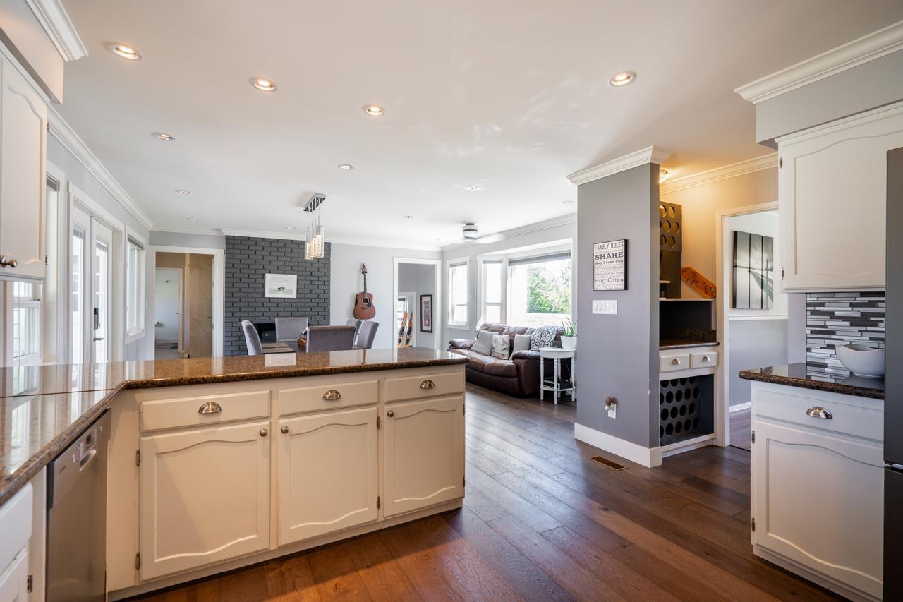 Photo 10 of 6099 228 Street, Langley BC