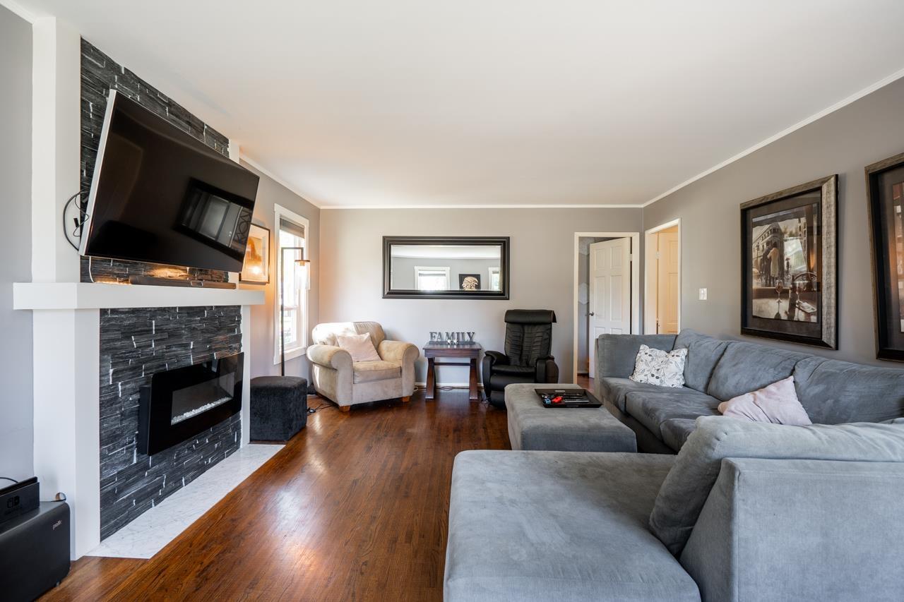 Photo 6 of 6099 228 Street, Langley BC