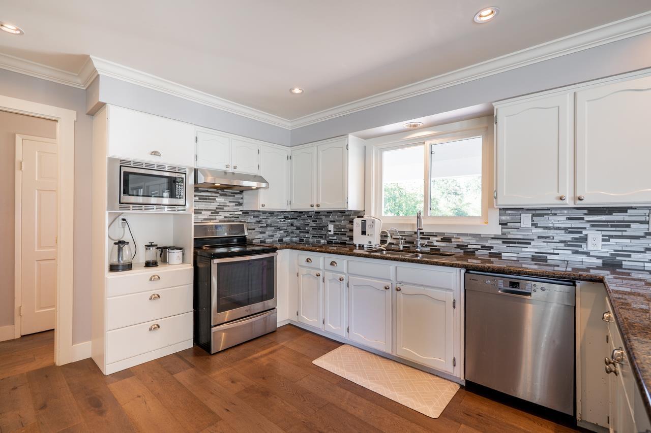 Photo 8 of 6099 228 Street, Langley BC