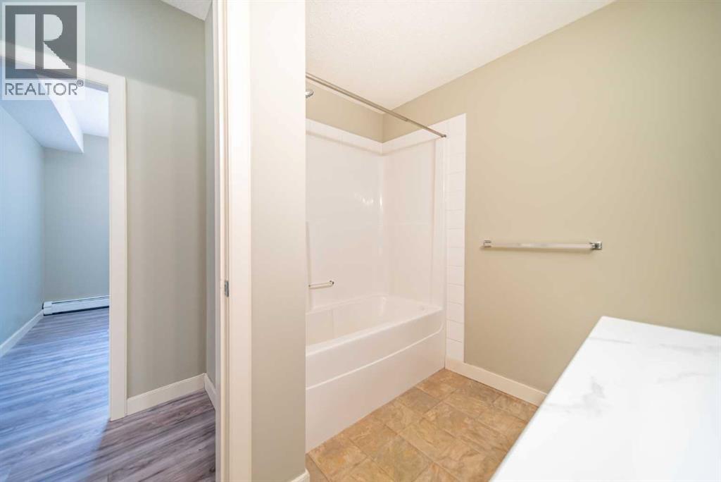 Photo 23 of 114 156 Country Village Circle Ne, Calgary AB