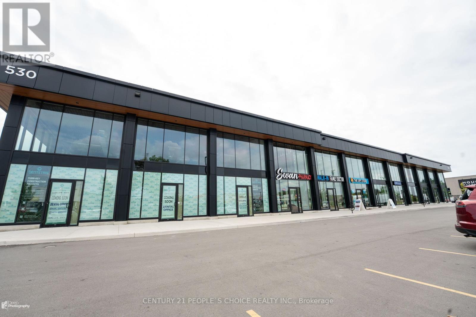 Photo 10 of 12 530 Speers Road, Oakville ON