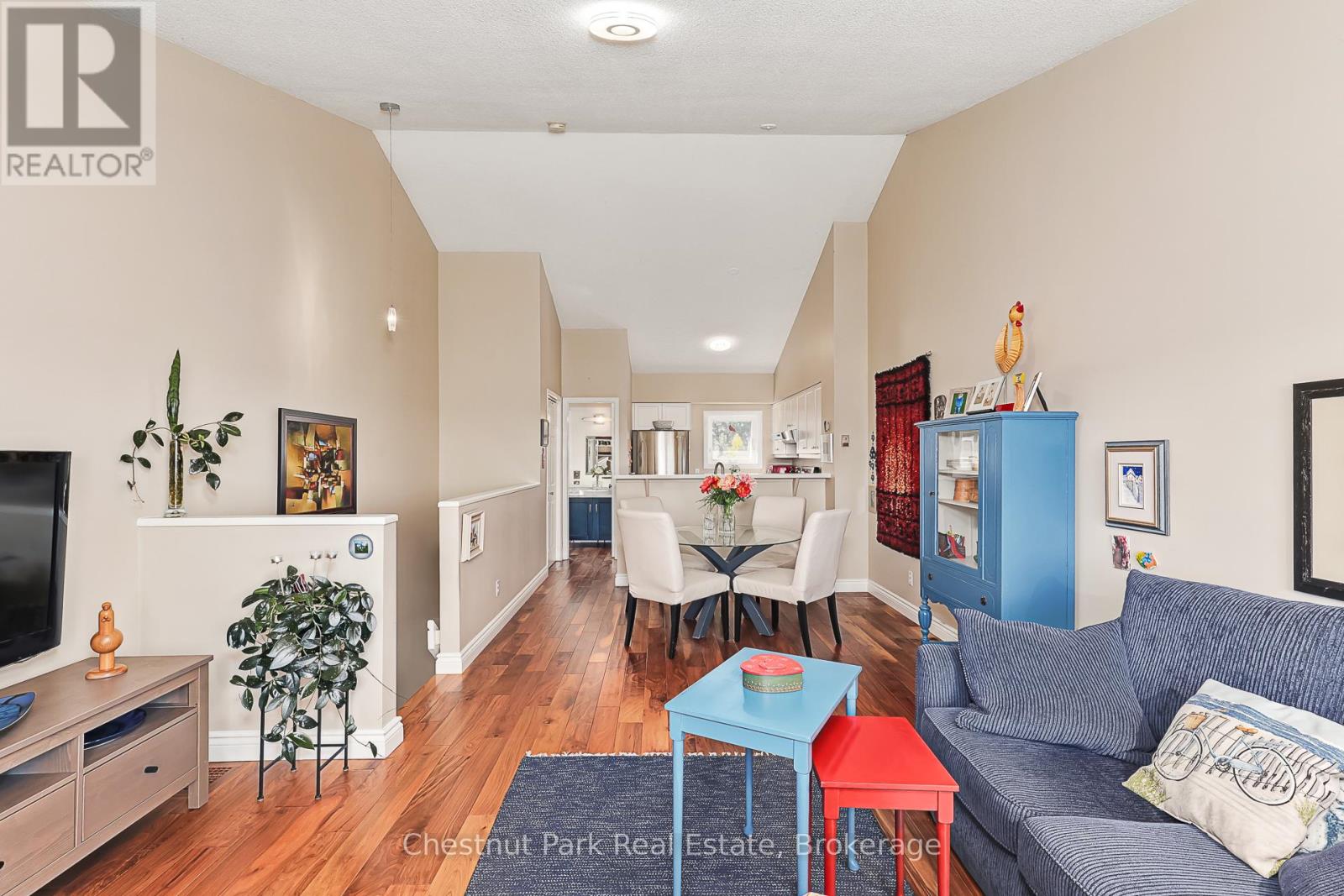 Photo 10 of 714 Johnston Park Avenue, Collingwood ON