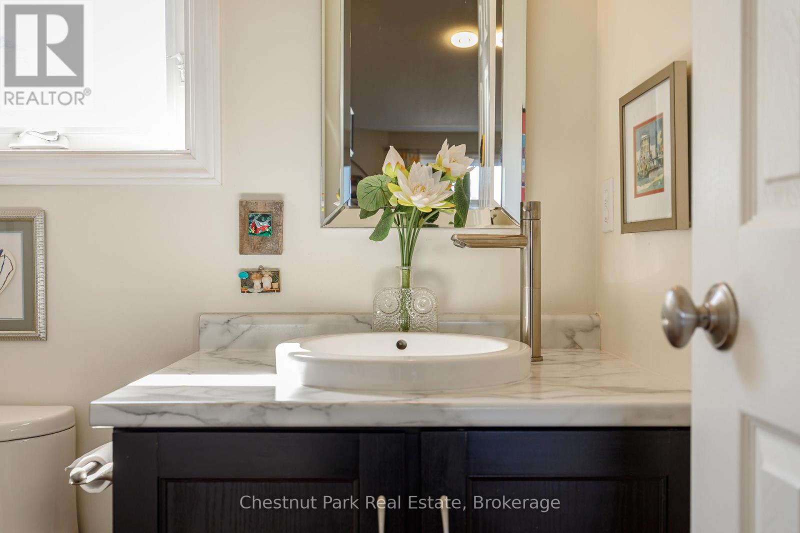 Photo 18 of 714 Johnston Park Avenue, Collingwood ON