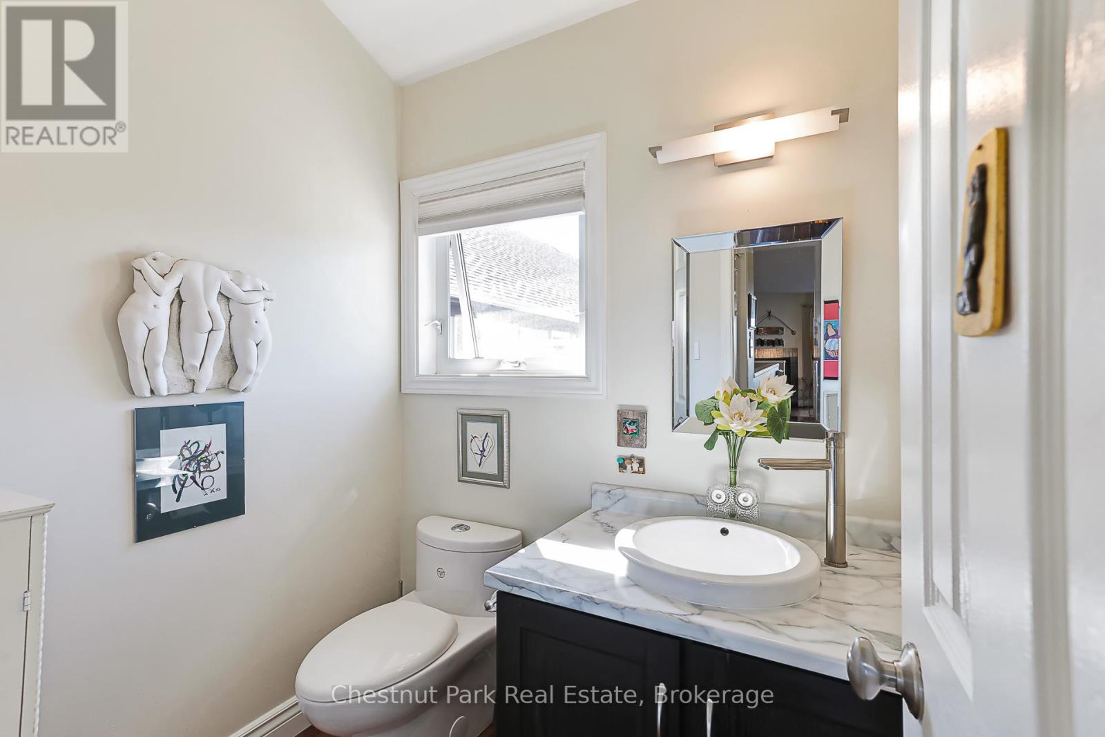 Photo 16 of 714 Johnston Park Avenue, Collingwood ON