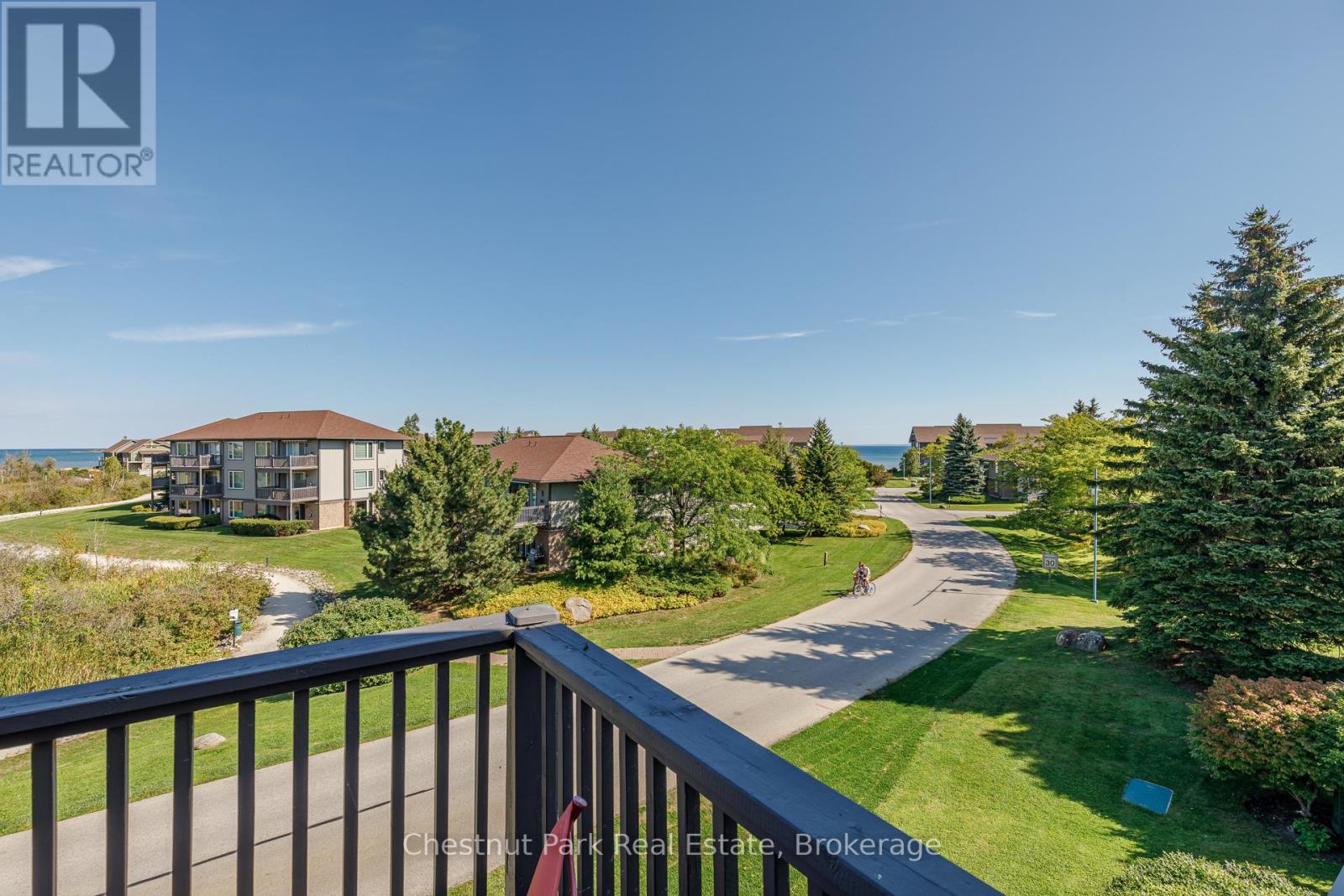 Photo 32 of 714 Johnston Park Avenue, Collingwood ON