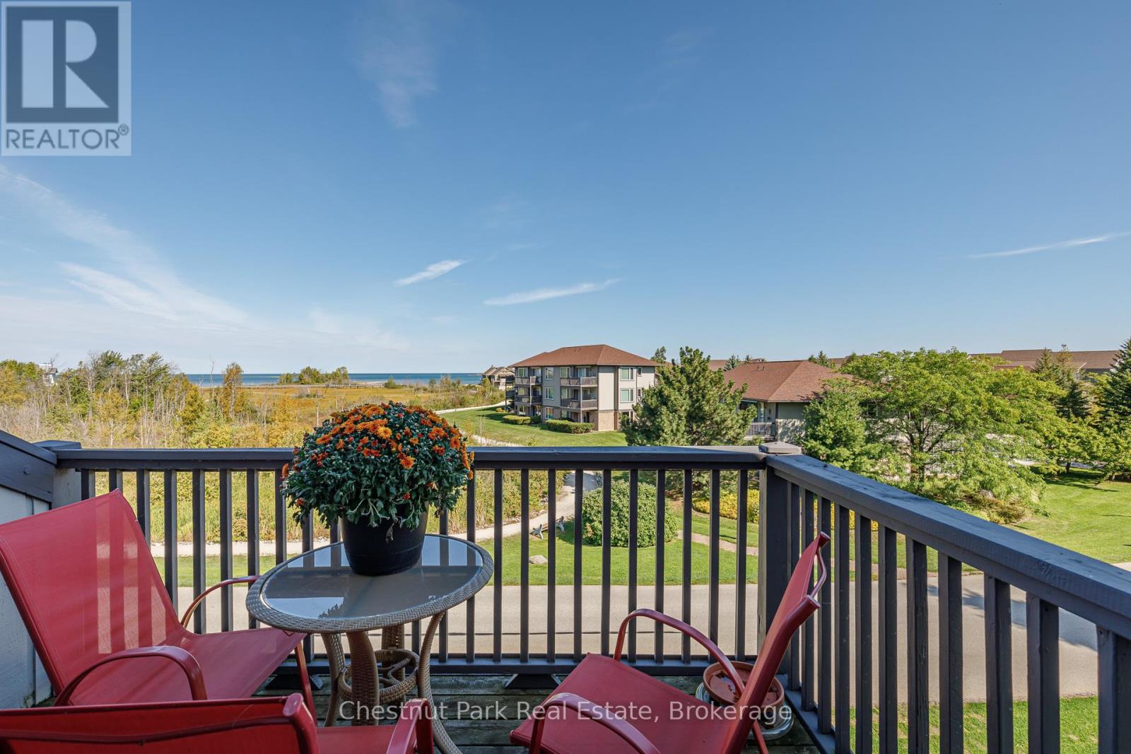 Photo 34 of 714 Johnston Park Avenue, Collingwood ON