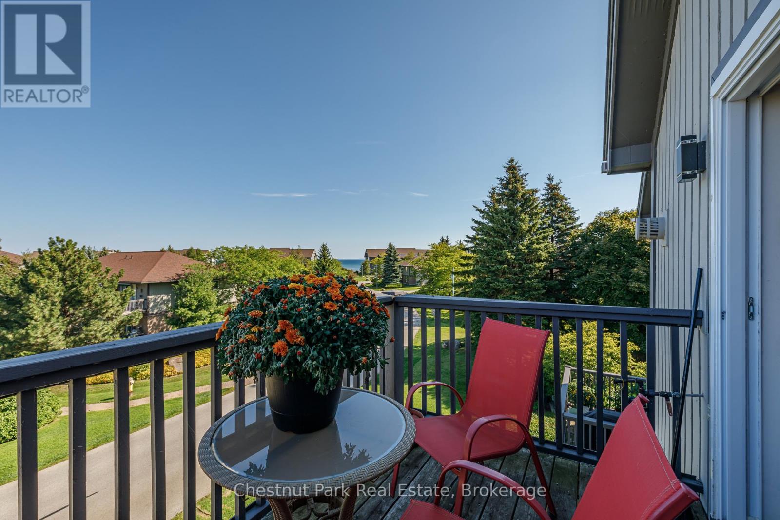 Photo 33 of 714 Johnston Park Avenue, Collingwood ON