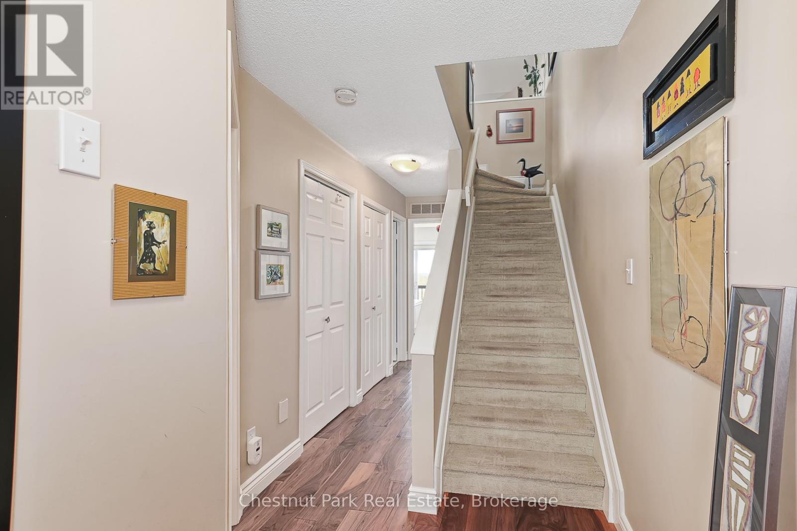 Photo 5 of 714 Johnston Park Avenue, Collingwood ON