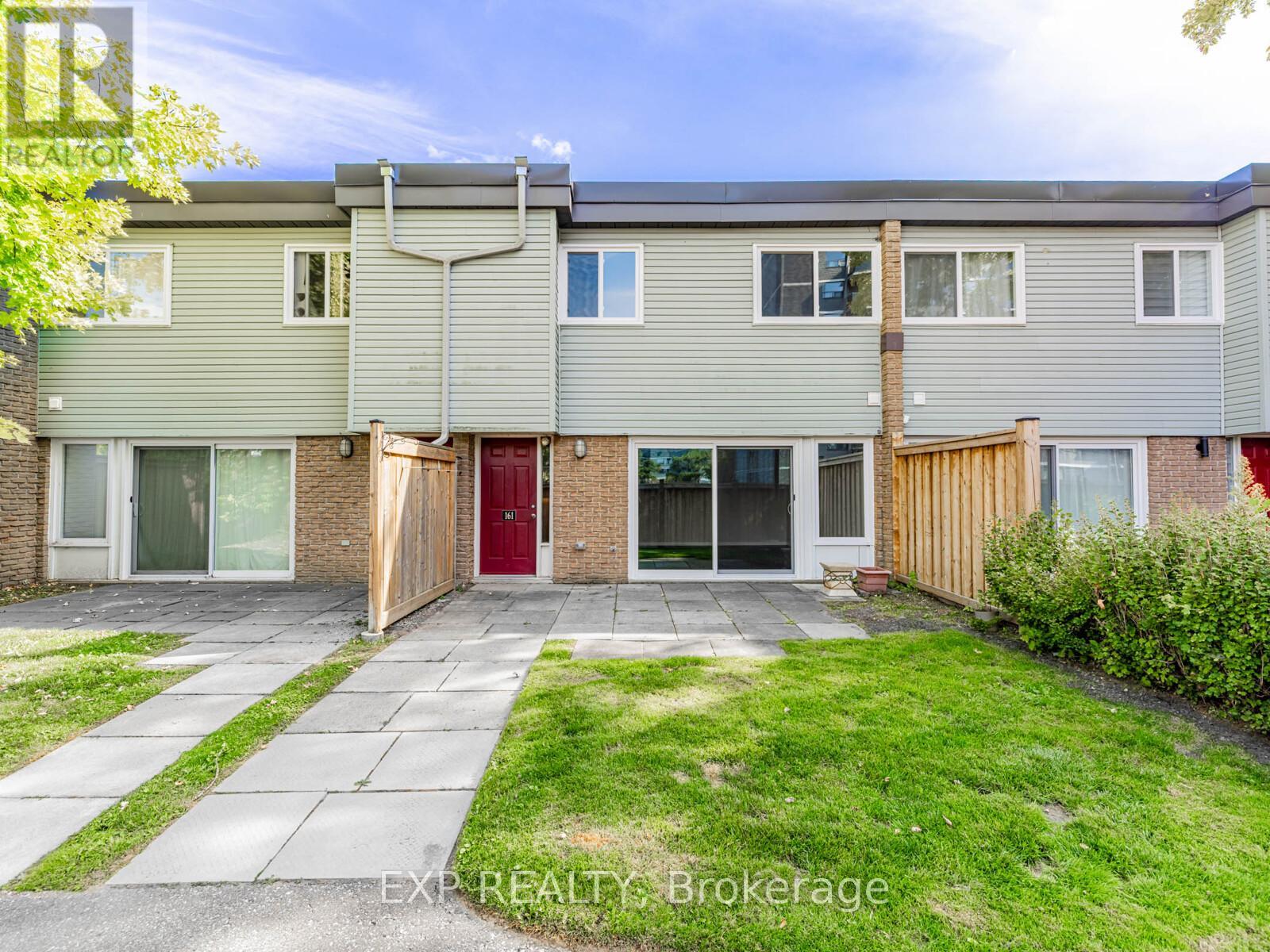 Photo 1 of 161 Milestone Crescent, Aurora ON