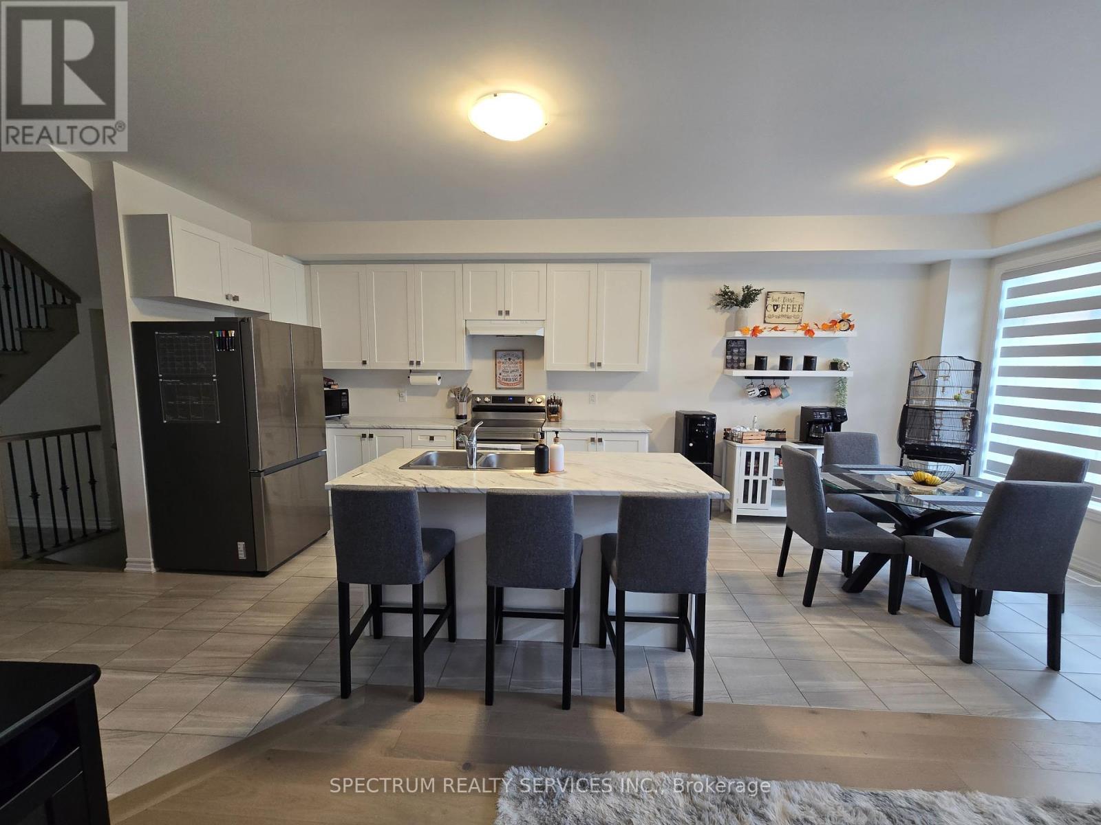 Photo 18 of 2233 Grainger Loop, Innisfil ON