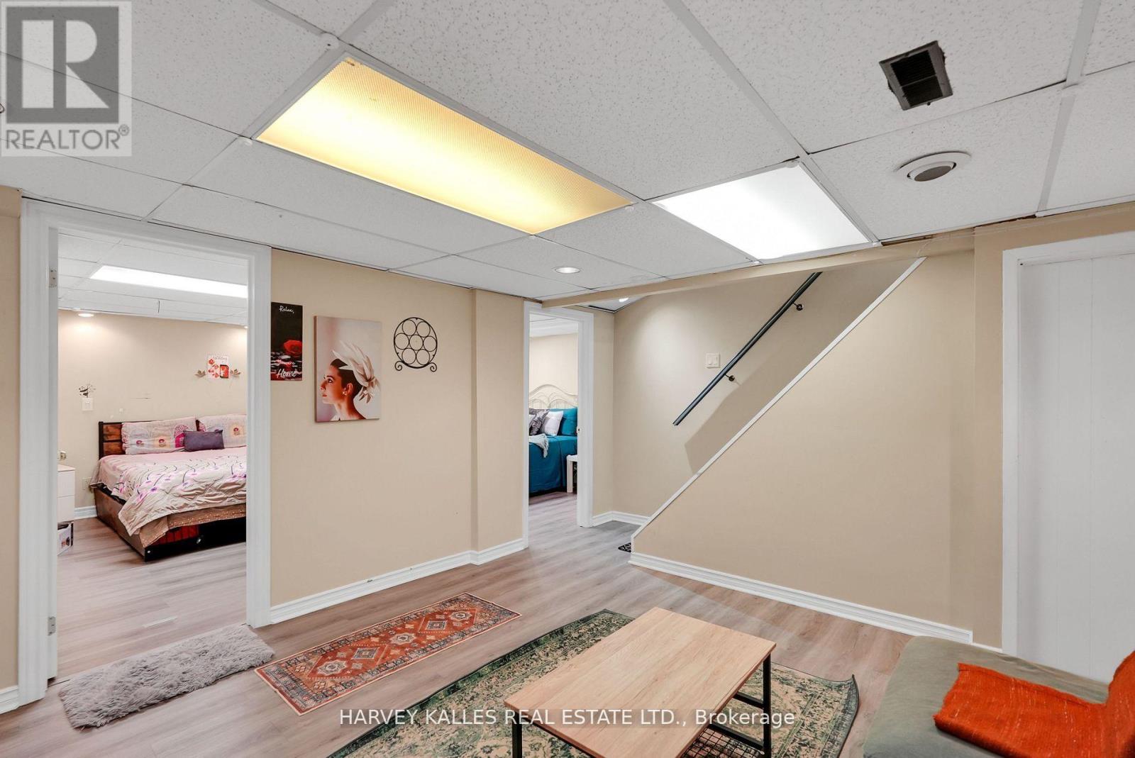 Photo 28 of 36 Aberfeldy Crescent, Markham ON