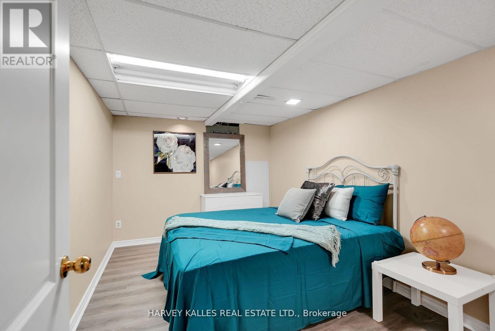 Photo 30 of 36 Aberfeldy Crescent, Markham ON