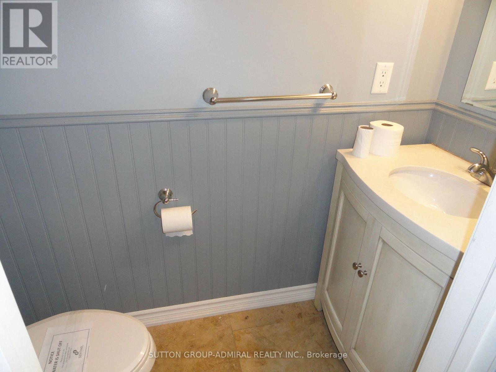 Photo 10 of 25 Cliff Gunn Road, Newmarket ON