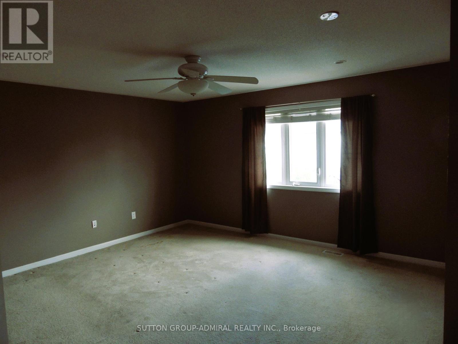 Photo 11 of 25 Cliff Gunn Road, Newmarket ON