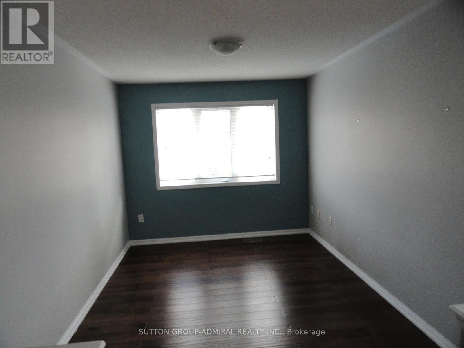 Photo 14 of 25 Cliff Gunn Road, Newmarket ON