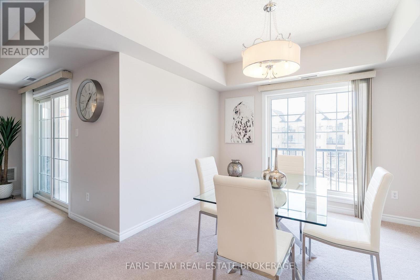 Photo 11 of 301 39 Ferndale Drive S, Barrie ON