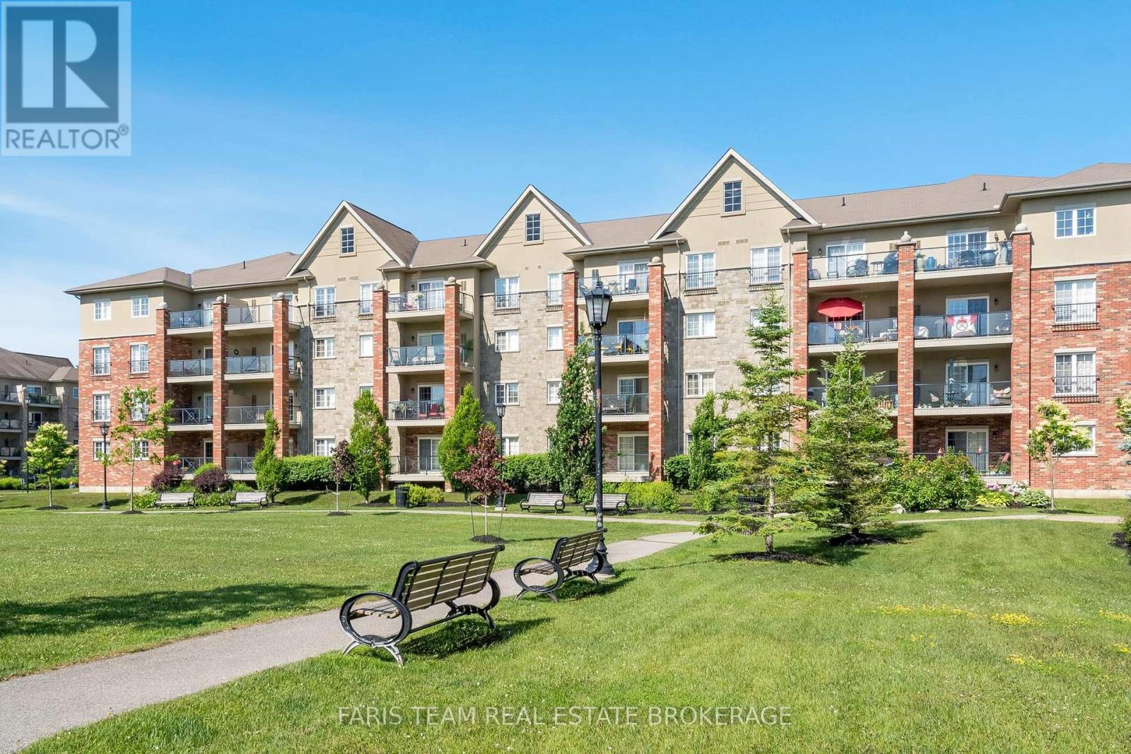 Photo 26 of 301 39 Ferndale Drive S, Barrie ON