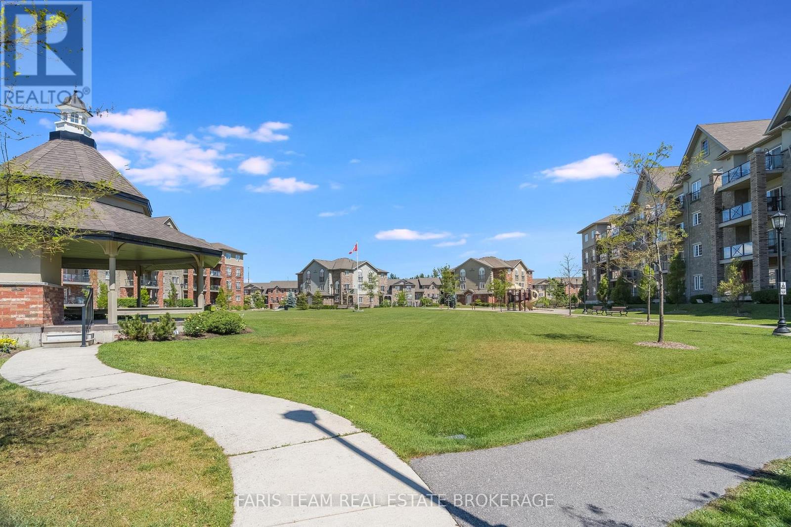 Photo 28 of 301 39 Ferndale Drive S, Barrie ON