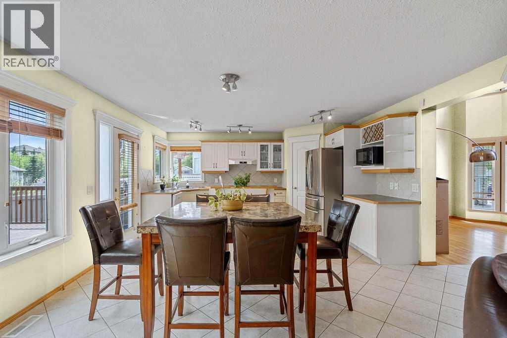 Photo 16 of 175 Panorama Hills Close Nw, Calgary AB