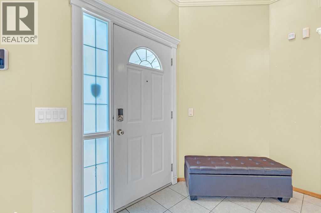 Photo 3 of 175 Panorama Hills Close Nw, Calgary AB