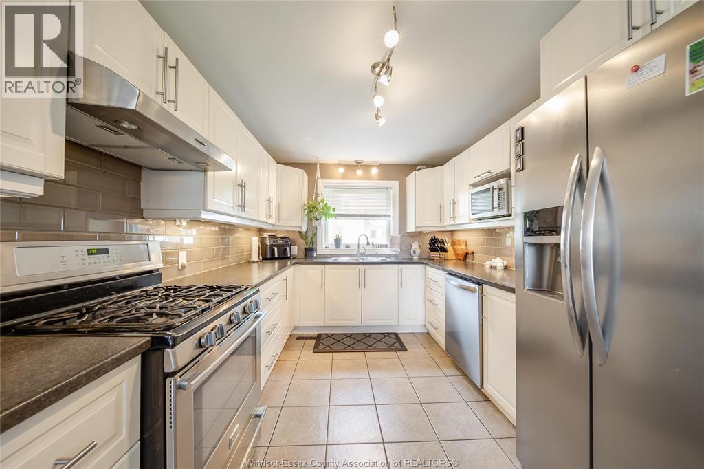Photo 14 of 134 Queen Street, Harrow ON