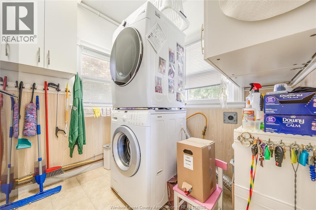 Photo 11 of 134 Queen Street, Harrow ON