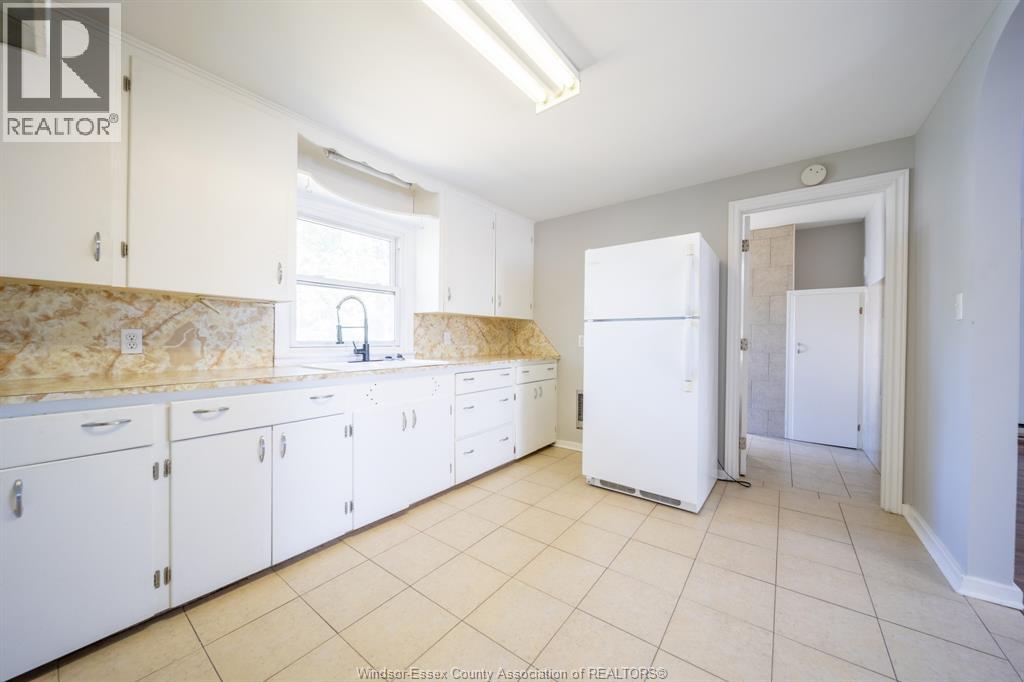 Photo 33 of 134 Queen Street, Harrow ON