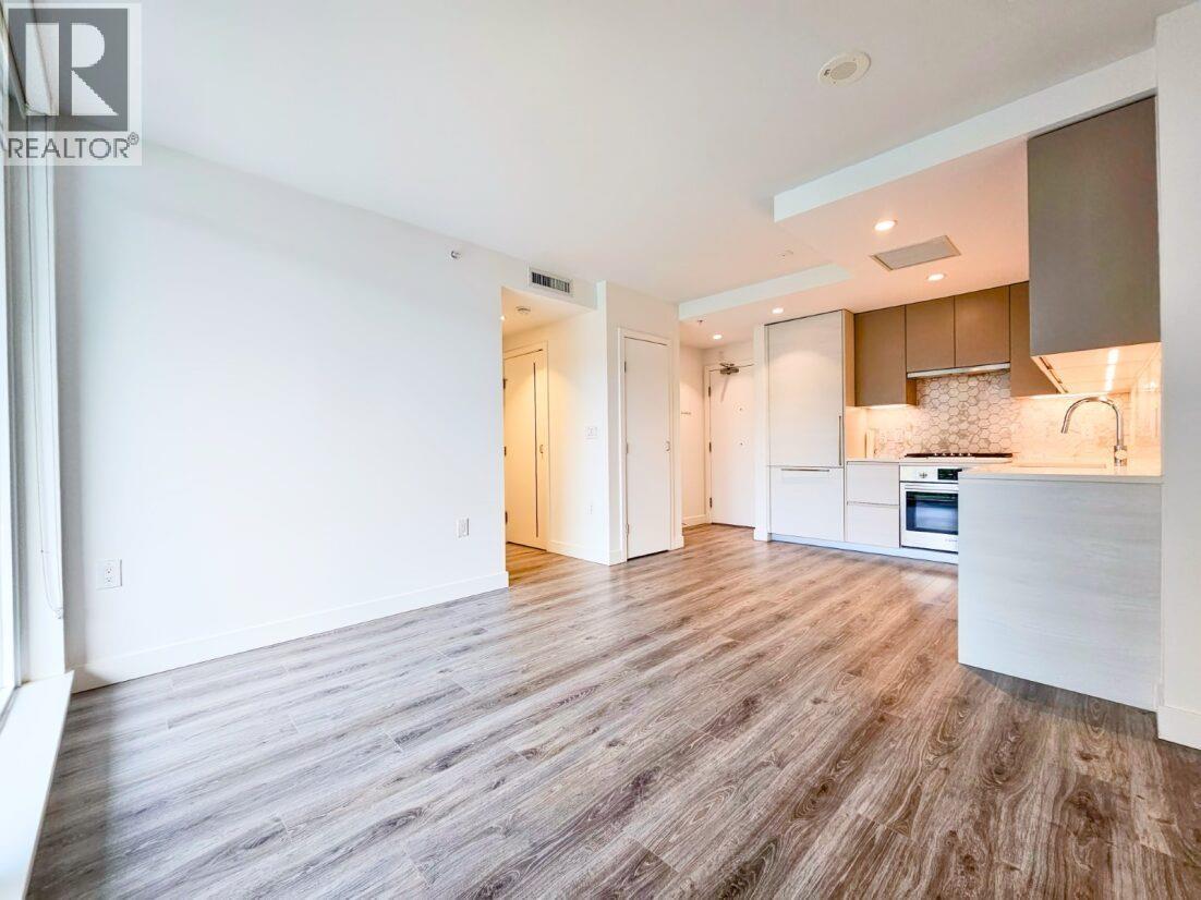 Photo 3 of 216 8181 Chester Street, Vancouver BC