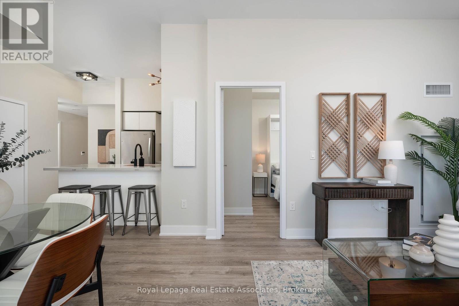 Photo 15 of 916 30 Shore Breeze Drive, Toronto ON
