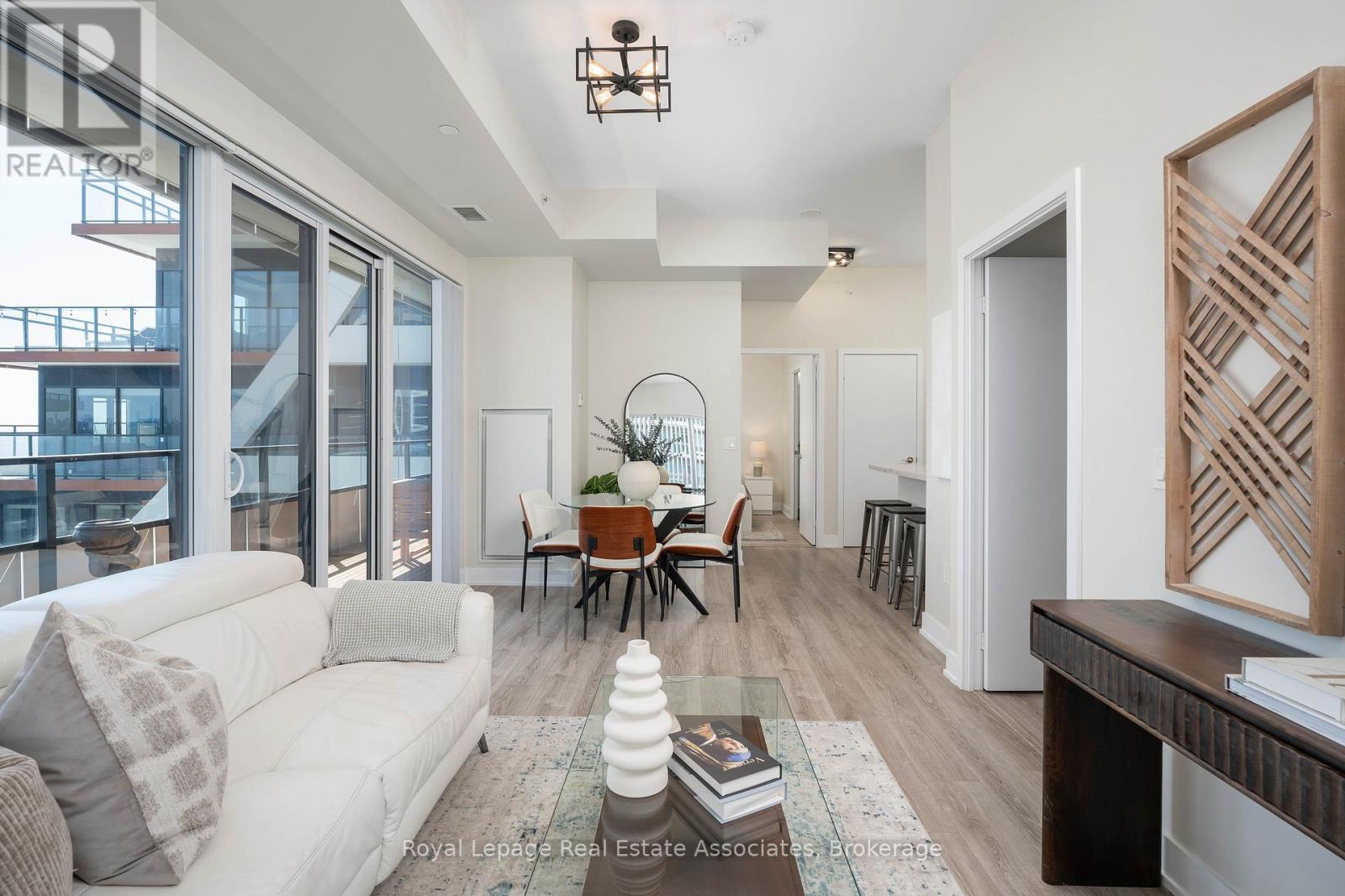 Photo 16 of 916 30 Shore Breeze Drive, Toronto ON
