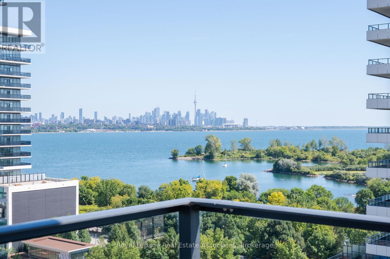 Photo 18 of 916 30 Shore Breeze Drive, Toronto ON