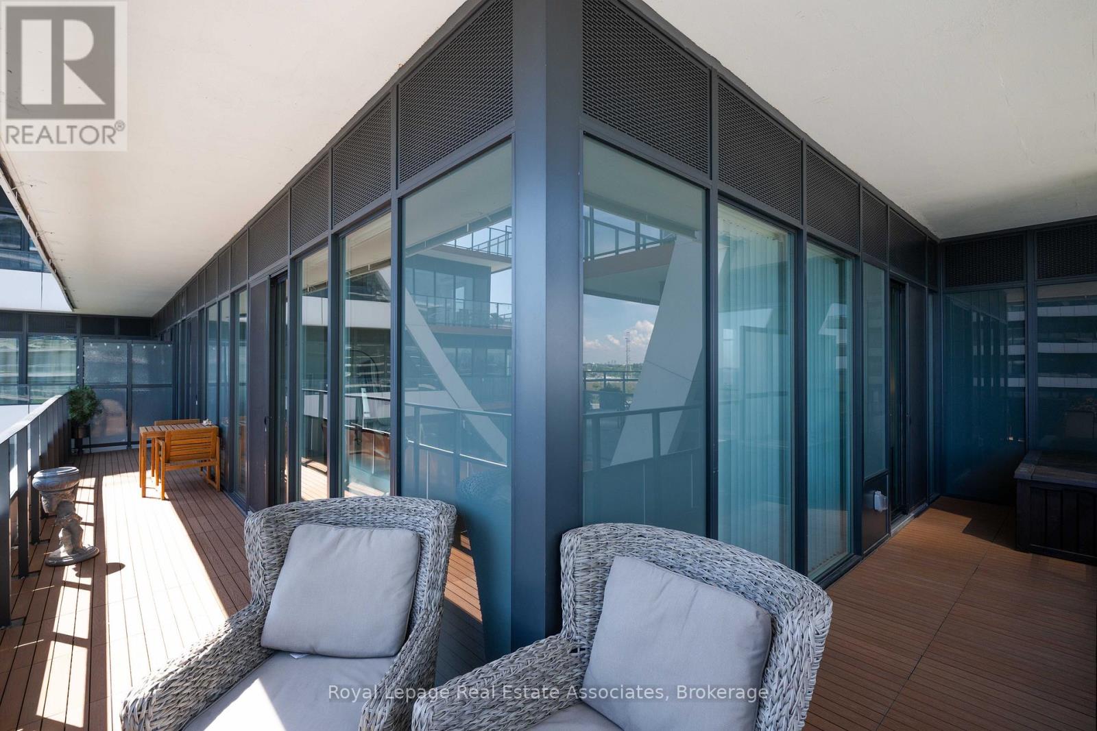 Photo 26 of 916 30 Shore Breeze Drive, Toronto ON