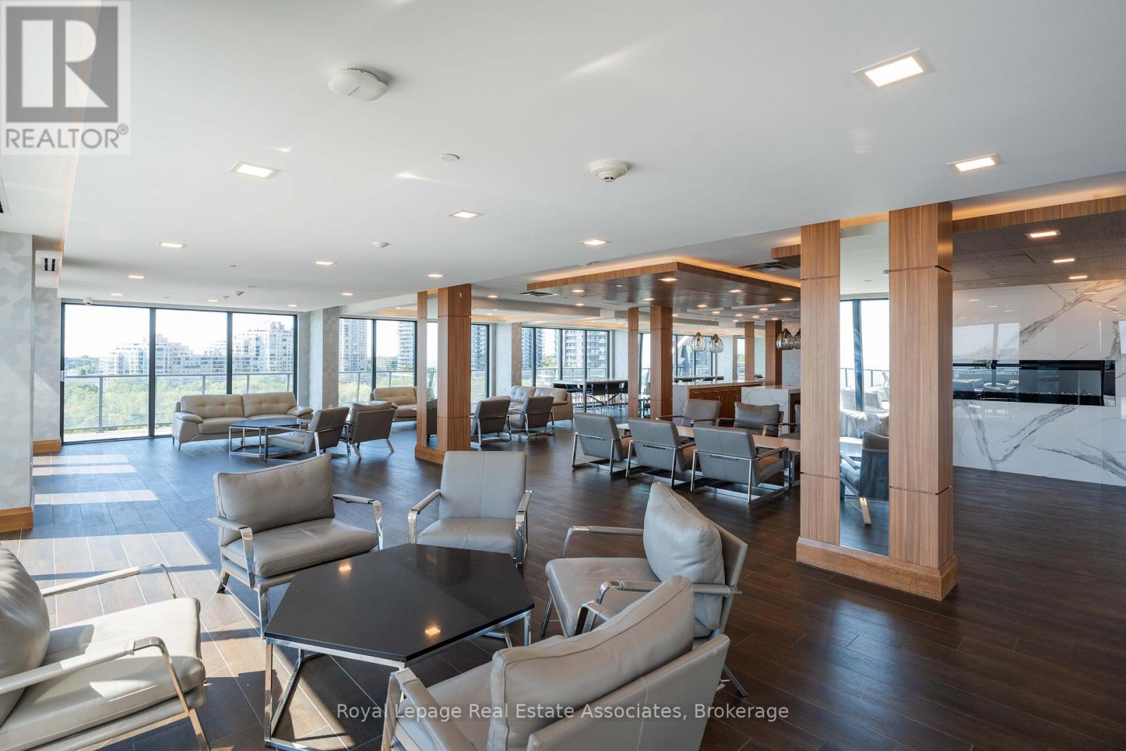 Photo 38 of 916 30 Shore Breeze Drive, Toronto ON