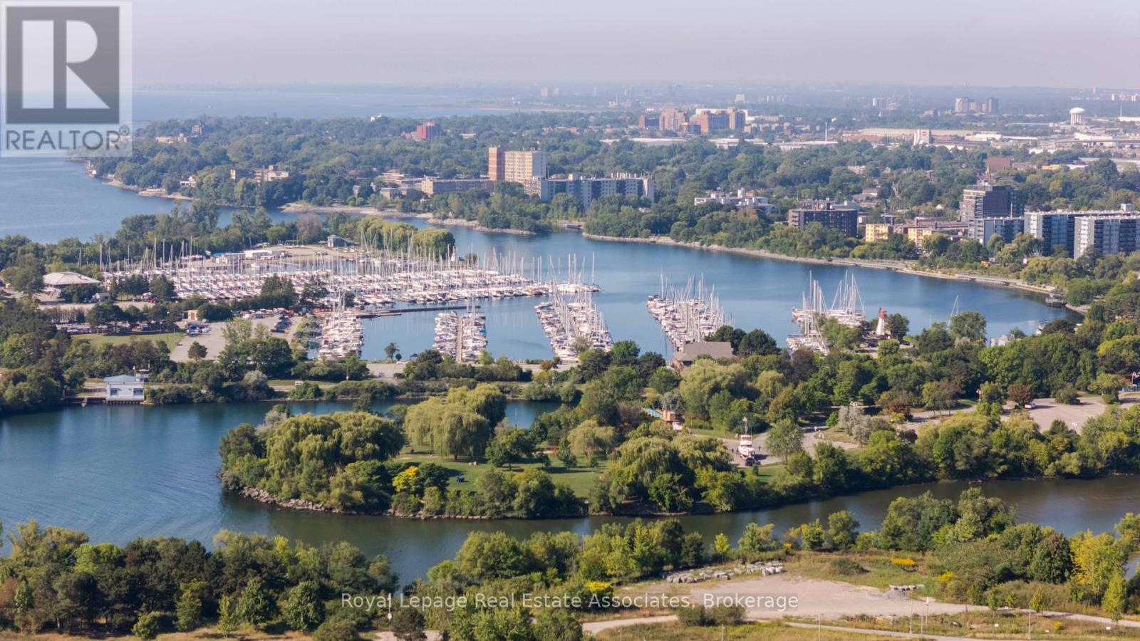 Photo 42 of 916 30 Shore Breeze Drive, Toronto ON