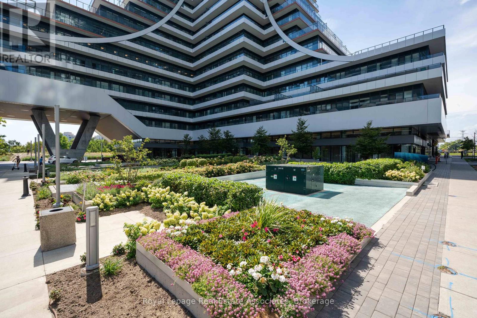 Photo 49 of 916 30 Shore Breeze Drive, Toronto ON
