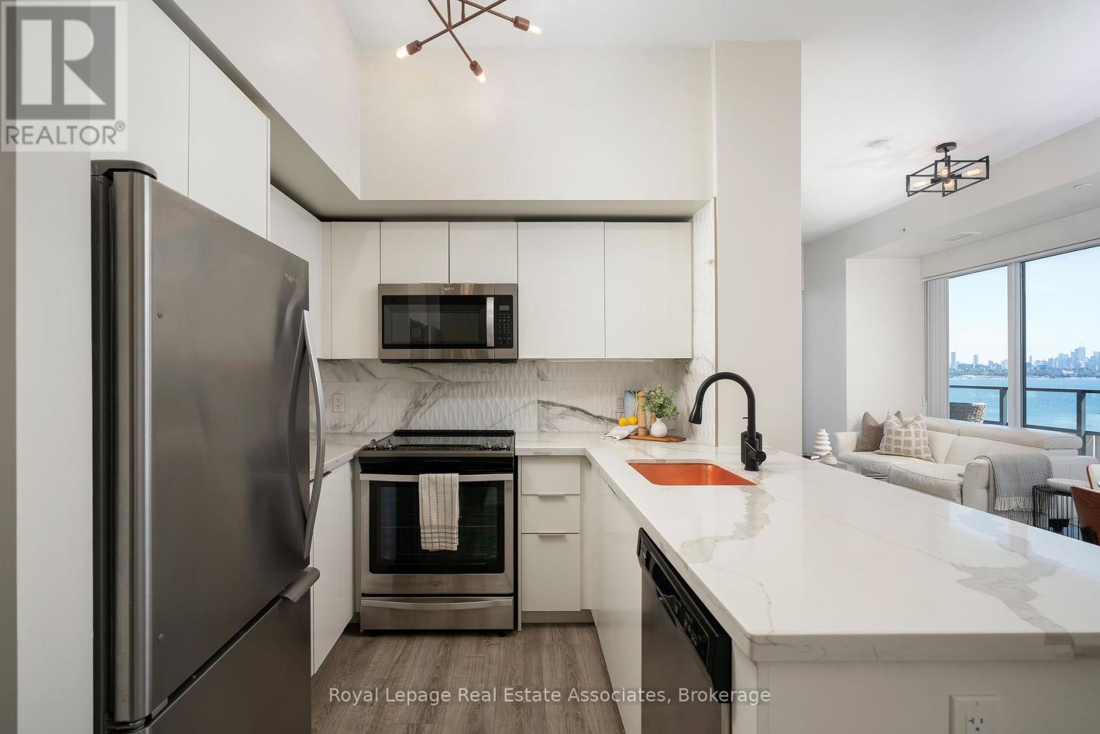 Photo 5 of 916 30 Shore Breeze Drive, Toronto ON