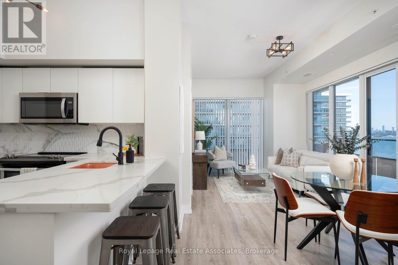 Photo 7 of 916 30 Shore Breeze Drive, Toronto ON