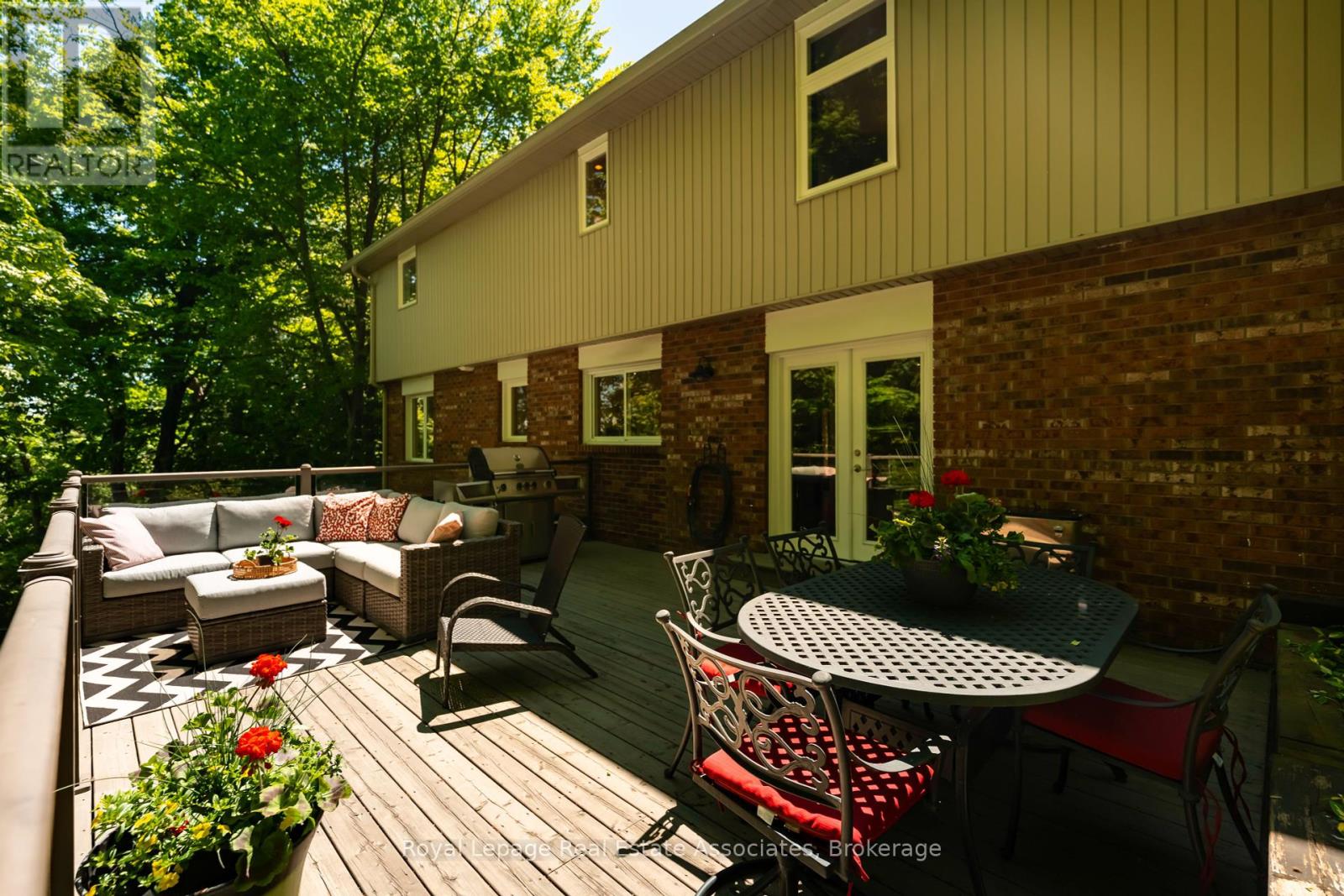 Photo 14 of 49 Wildwood Road, Halton Hills ON