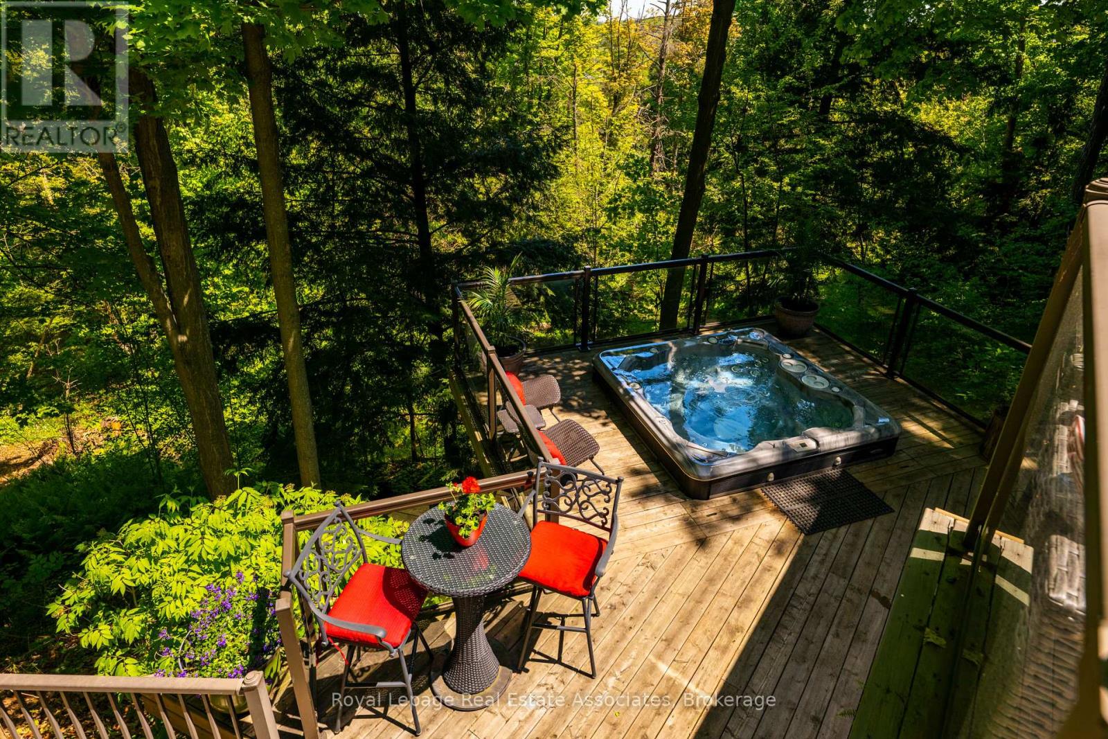 Photo 15 of 49 Wildwood Road, Halton Hills ON