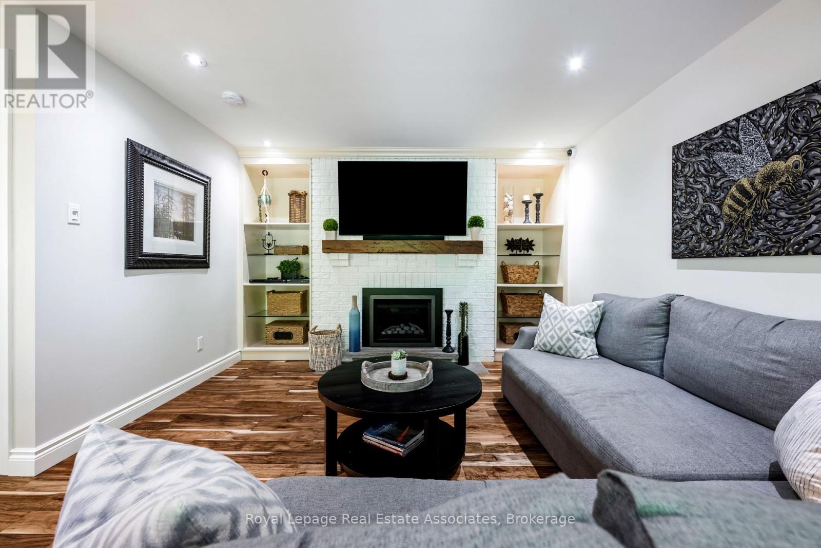 Photo 16 of 49 Wildwood Road, Halton Hills ON
