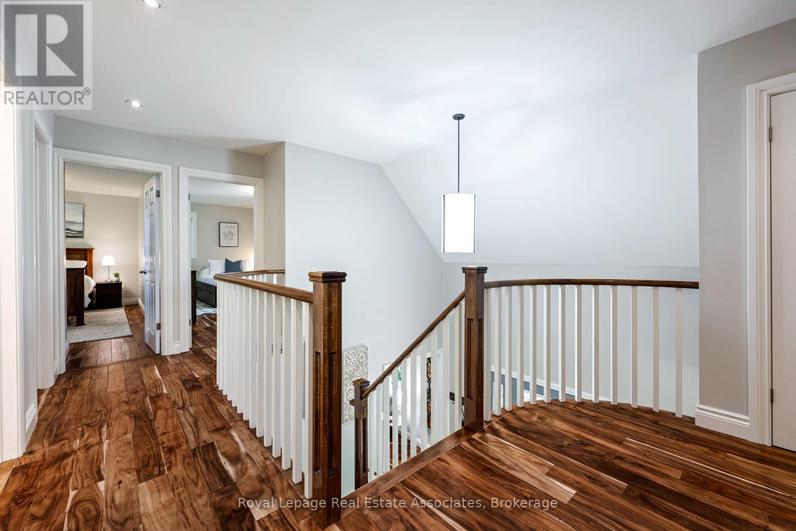 Photo 20 of 49 Wildwood Road, Halton Hills ON